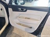  Volvo  XC60 VOLVO  / 2021 / 5P / SUV B4 D AUTOMATICO PLUS BRIGHT #48