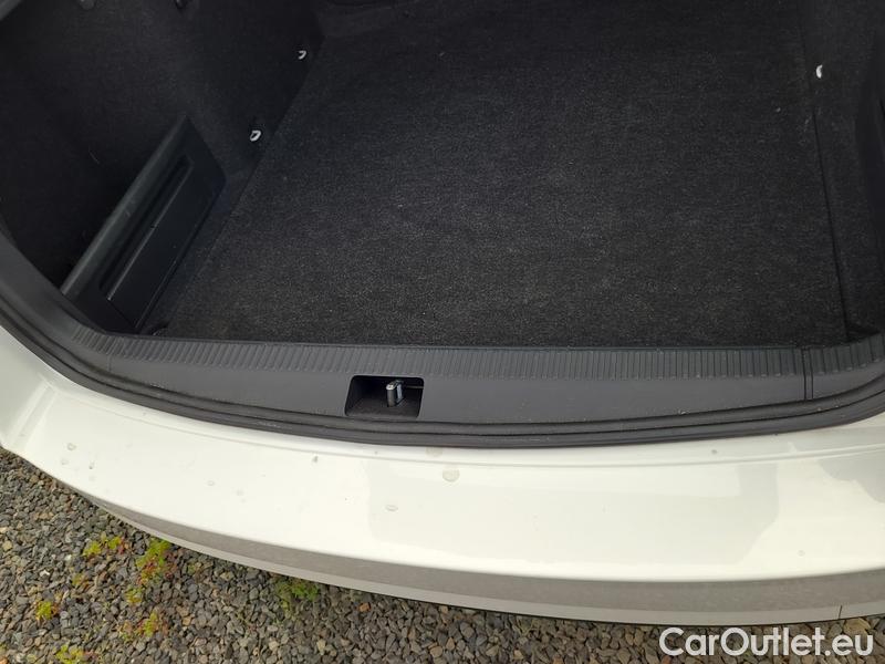  Skoda  Octavia  Combi  (5E5)(03.2017->)  Com 1.6TDI 85 Ambition #14