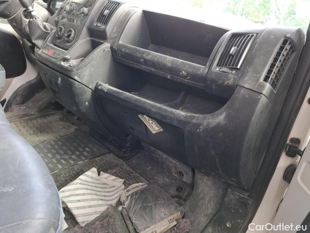  Citroen  Jumper CITROEN  VU 4p Fourgon 35 L2H2 BlueHDi 110 BVM6 Confort #47