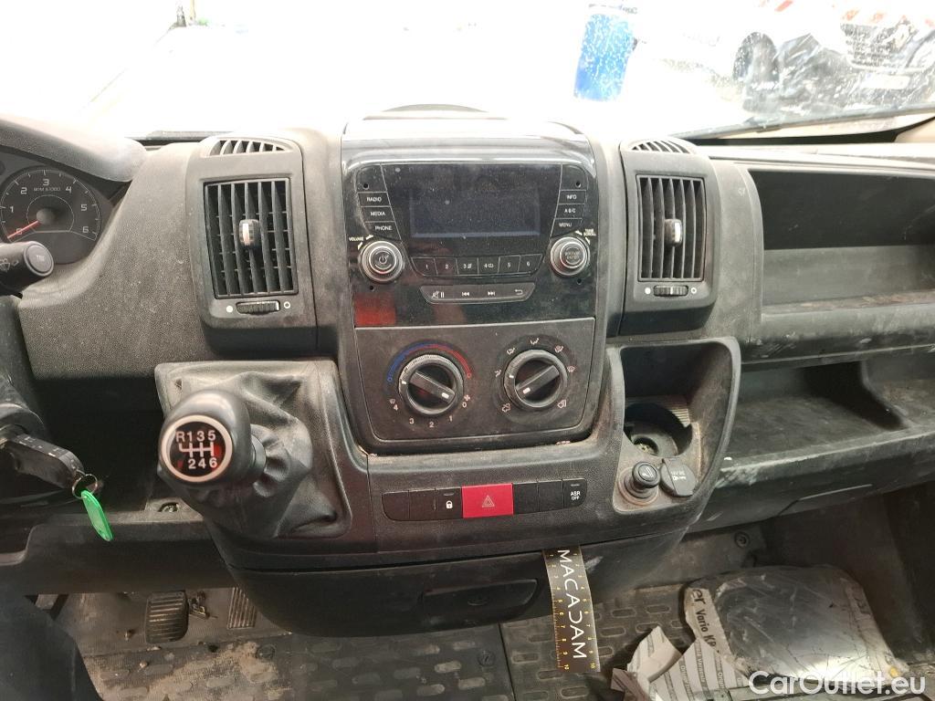  Citroen  Jumper CITROEN  VU 4p Fourgon 35 L2H2 BlueHDi 110 BVM6 Confort #3