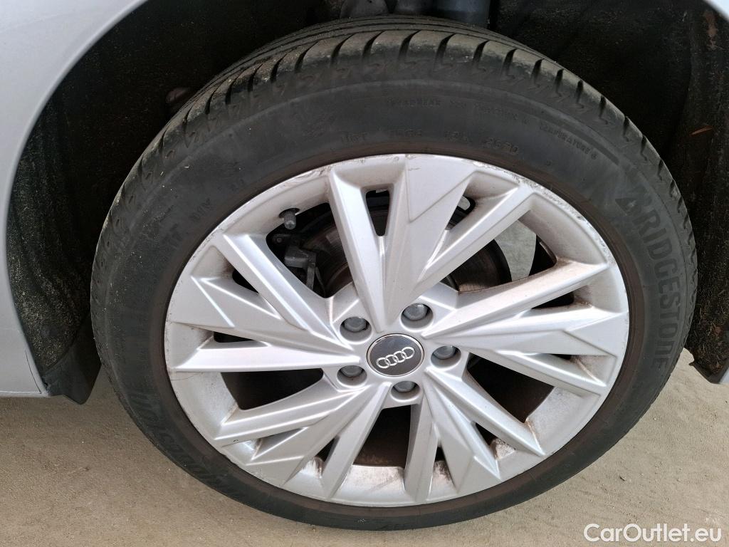  Audi  A3  Sportback 35 TDI Design Luxe 2.0 TDI 150CV BVA7 E6d #6