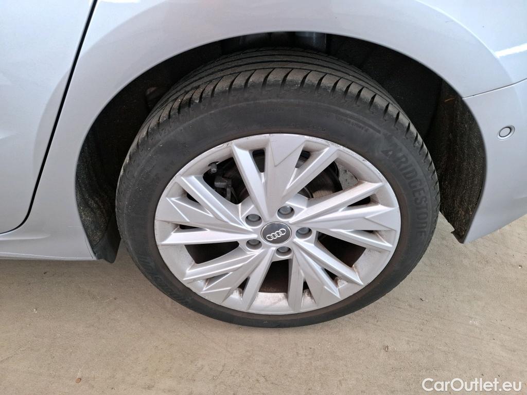  Audi  A3  Sportback 35 TDI Design Luxe 2.0 TDI 150CV BVA7 E6d #14