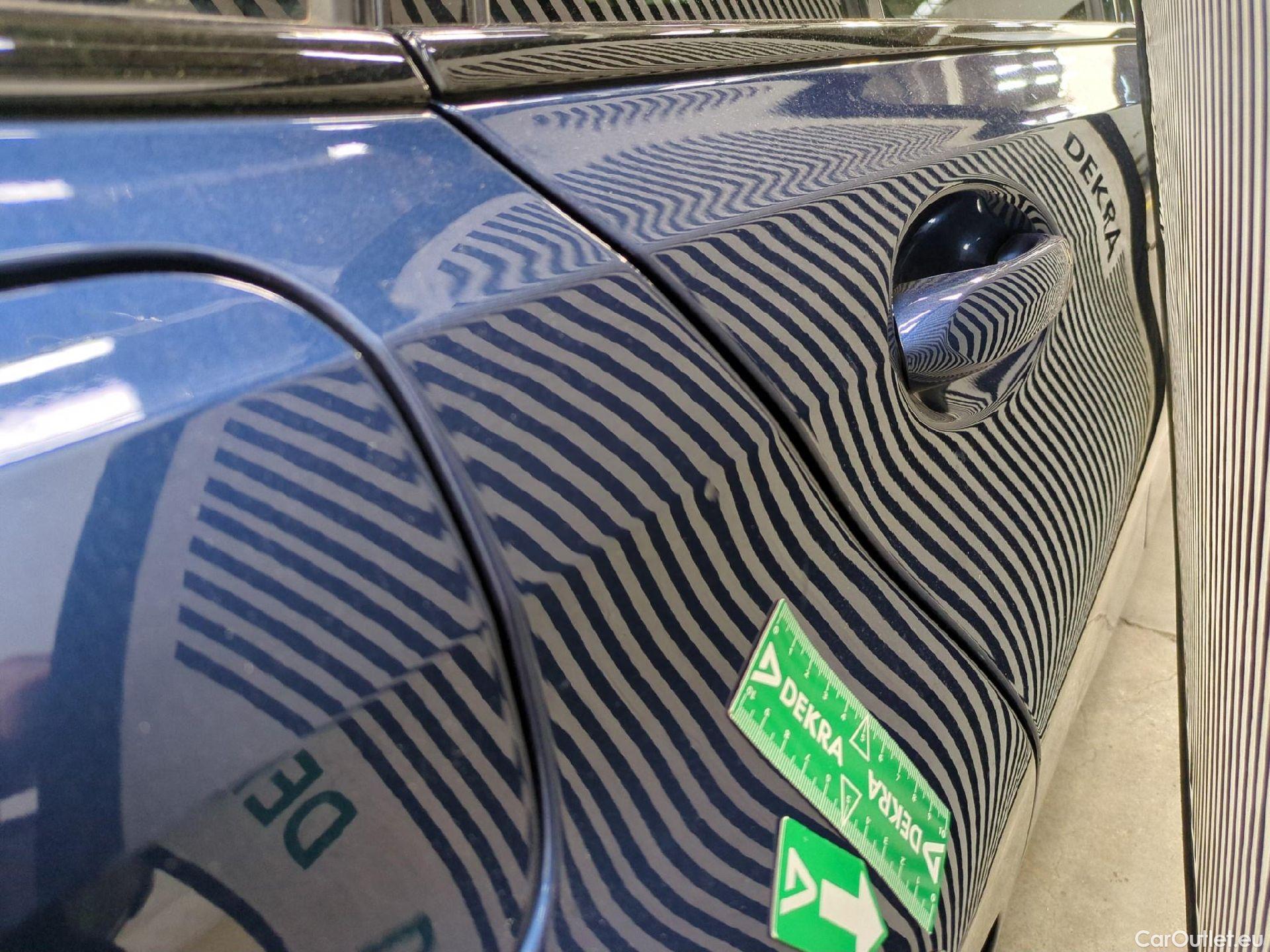  Bmw  Serie 3 BMW Série 3 Berline / 2022 / 4P / Berline 320e 204ch Business Design BVA8 Hybride #16