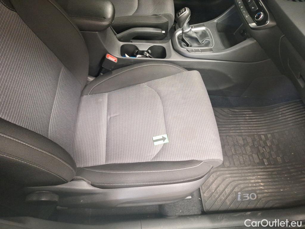  Hyundai  i30 1.5 110CP Comfort #33