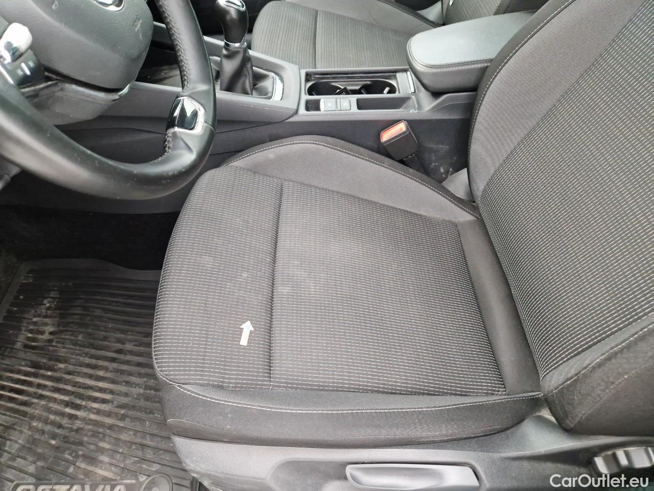  Skoda  Octavia 1.5 TSI 150CP Ambition #42