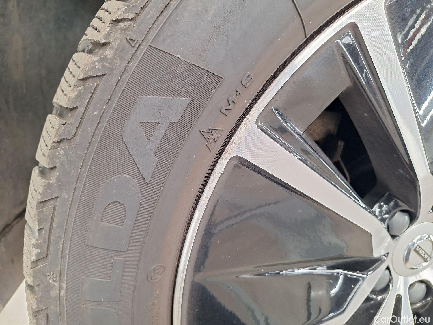  Volvo  XC90 Volvo,  FL'20, Volvo  2.0 B5 D 4WD Geartronic Momentum Pro 7P #16