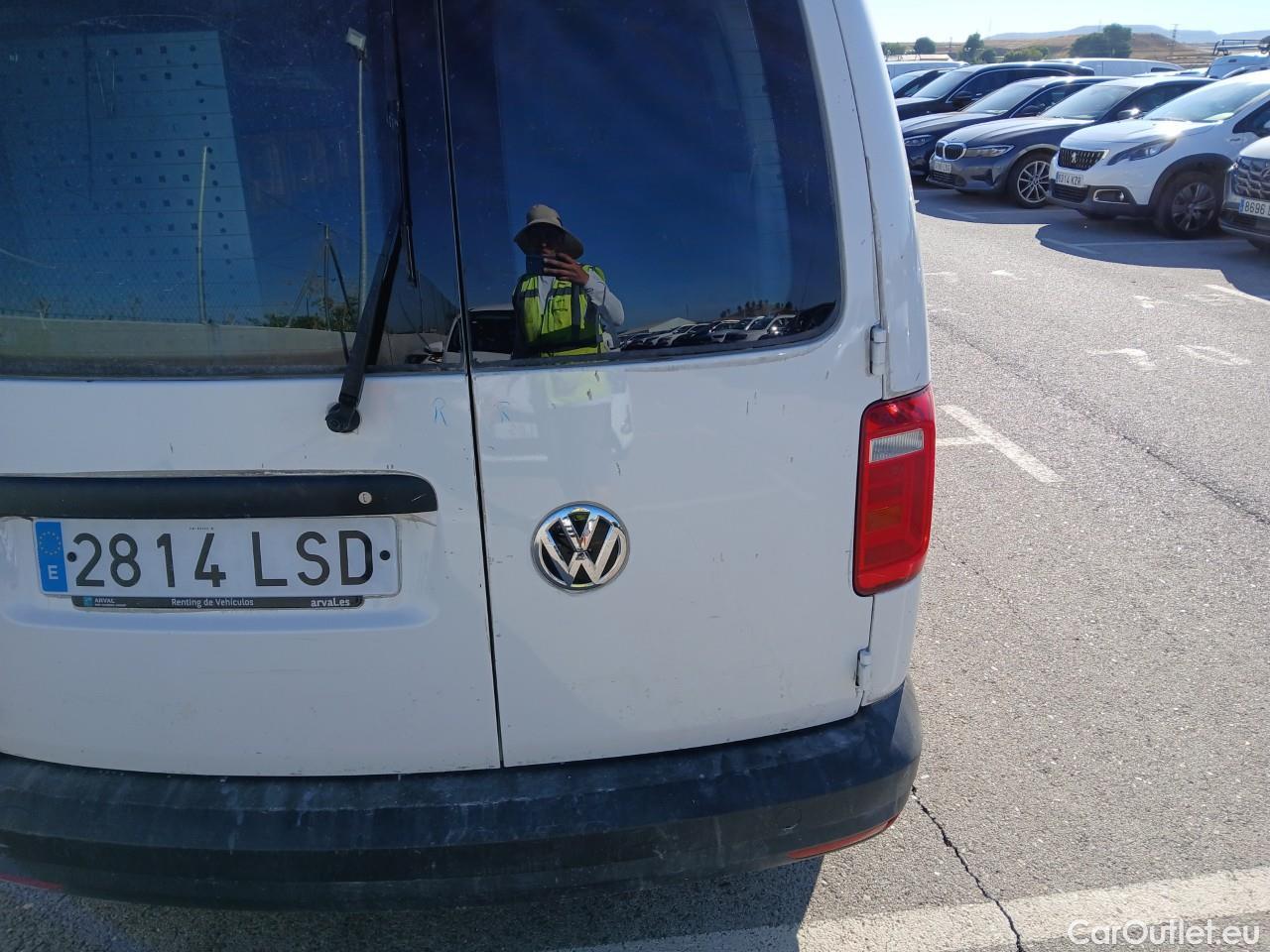  Volkswagen  Caddy VOLKSWAGEN  / 2015 / 4P / furgón derivado de turismo ABT e- Maxi Furgón #26