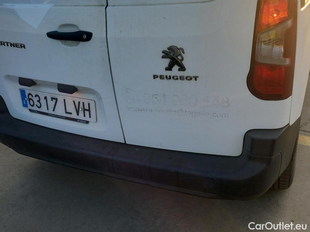  Peugeot  Partner PEUGEOT  / 2018 / 4P / furgón derivado de turismo Premium Standard 600kg BlueHDi 73kW (AC) #23