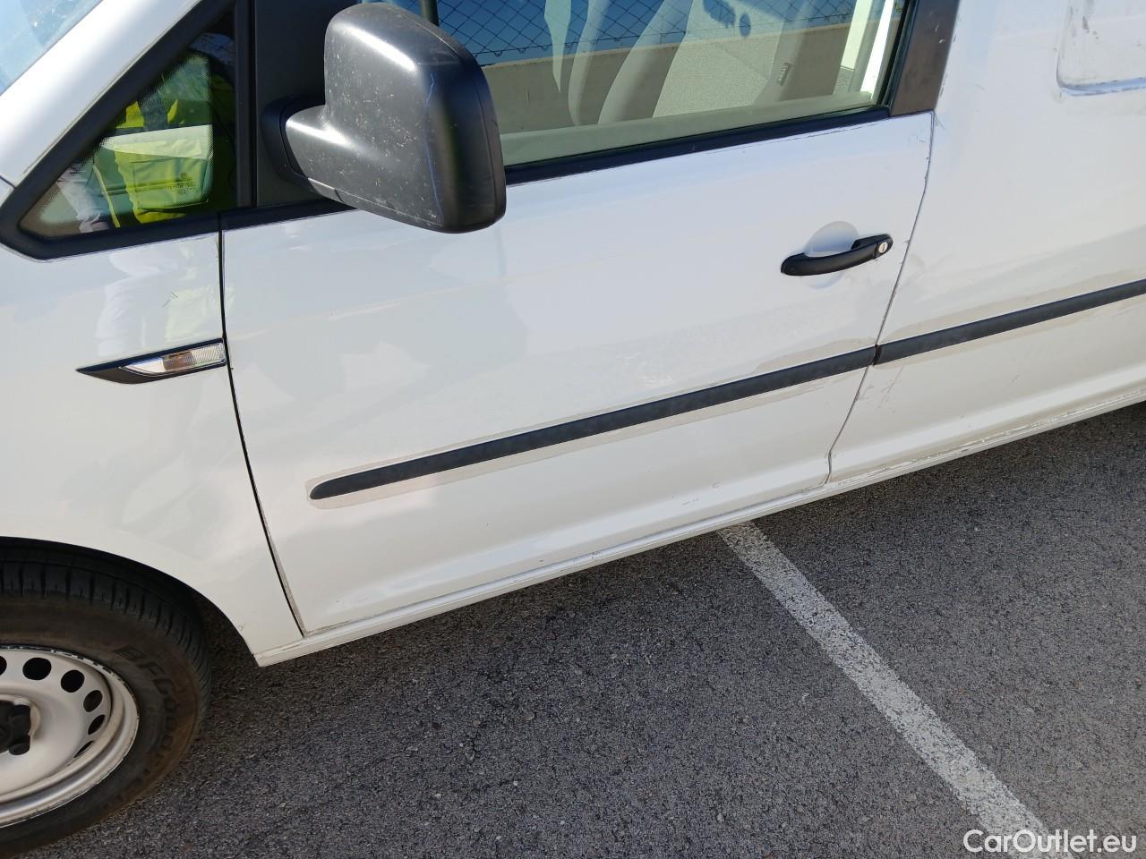  Volkswagen  Caddy VOLKSWAGEN  / 2015 / 4P / furgón derivado de turismo ABT e- Maxi Furgón #17