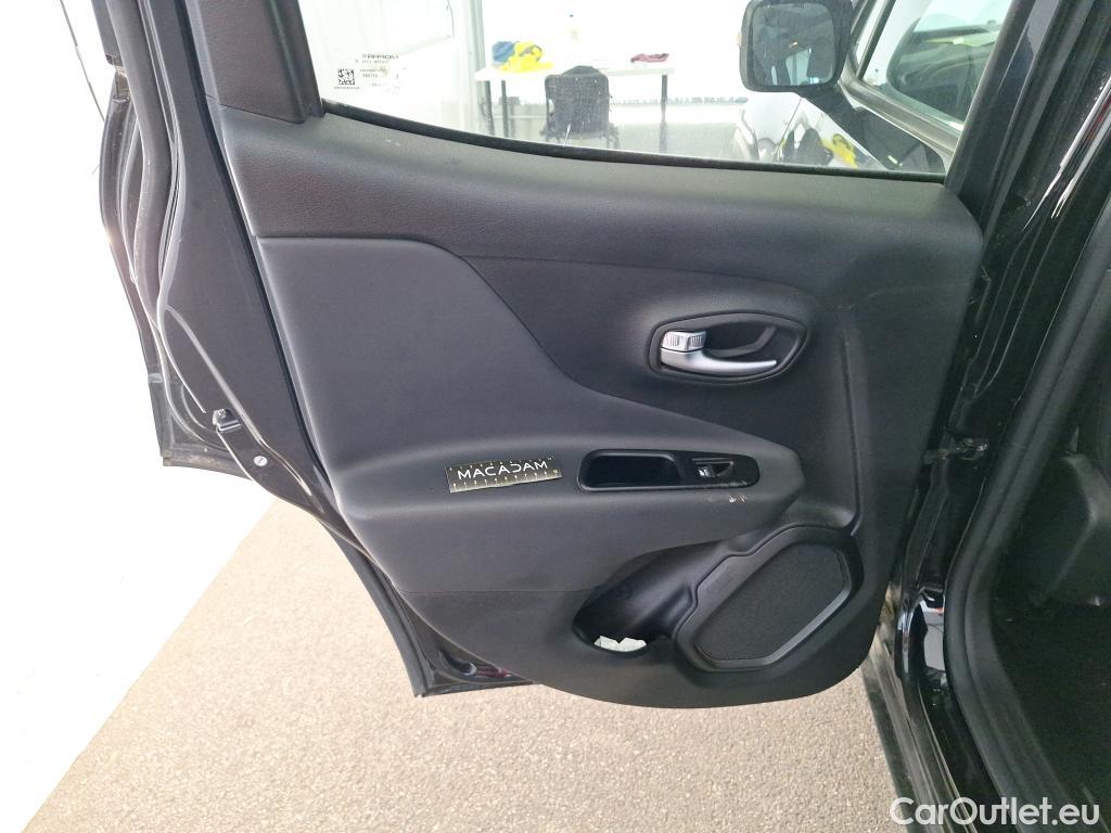 Jeep  Patriot JEEP Renegade / 2018 / 5P / SUV 2.0 MJet S&S 140 AD Limited TVU #1