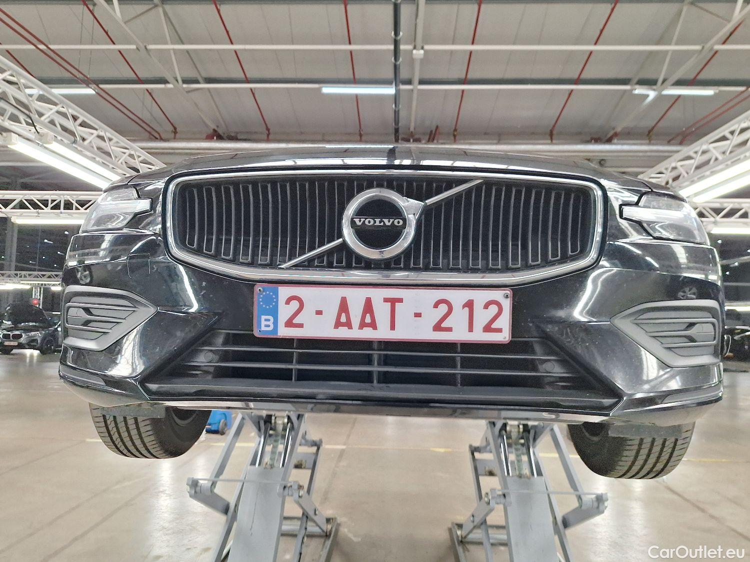  Volvo  V60 Volvo,  '18, Volvo  D3 Geartronic Momentum Core 5d #13