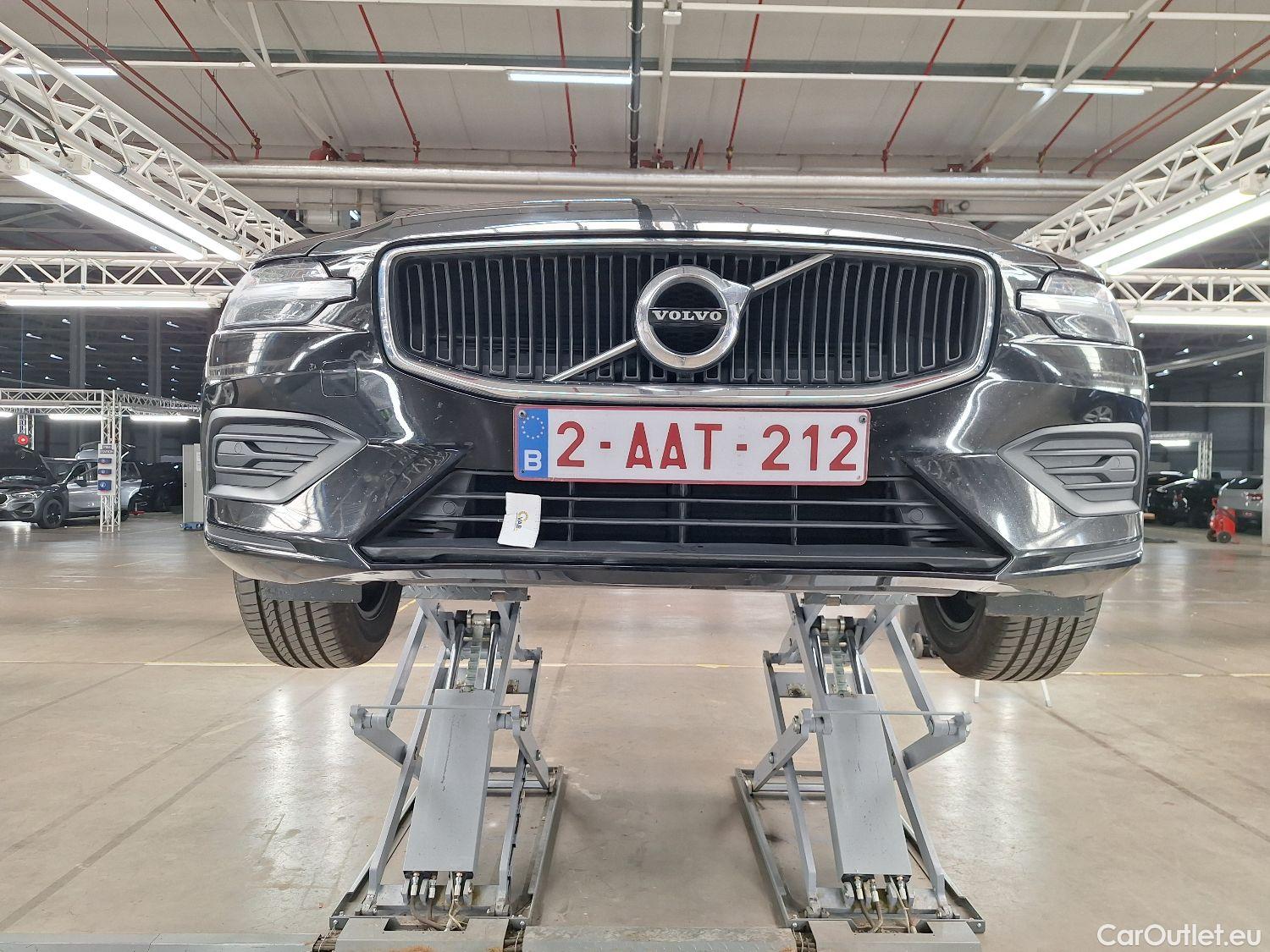  Volvo  V60 Volvo,  '18, Volvo  D3 Geartronic Momentum Core 5d #11