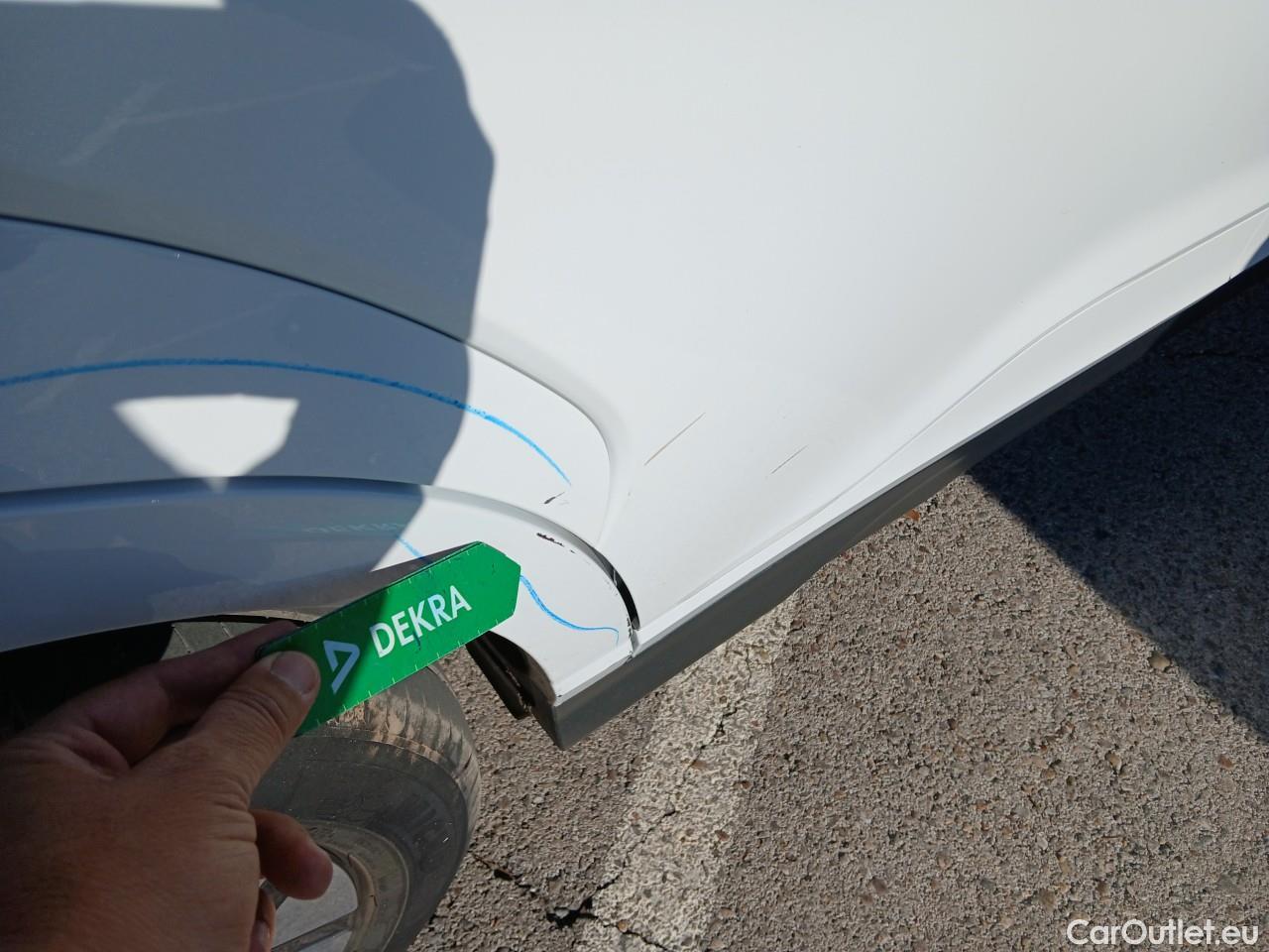  Land Rover  Discovery HYUNDAI Kona / 2020 / 5P / todoterreno 100kW EV Maxx #18