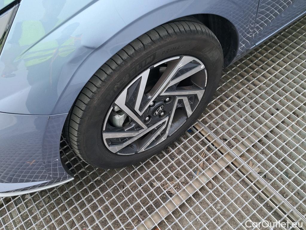  Land Rover  Discovery HYUNDAI i20 / 2023 / 5P / berlina con portón 1.0 TGDI Klass #10