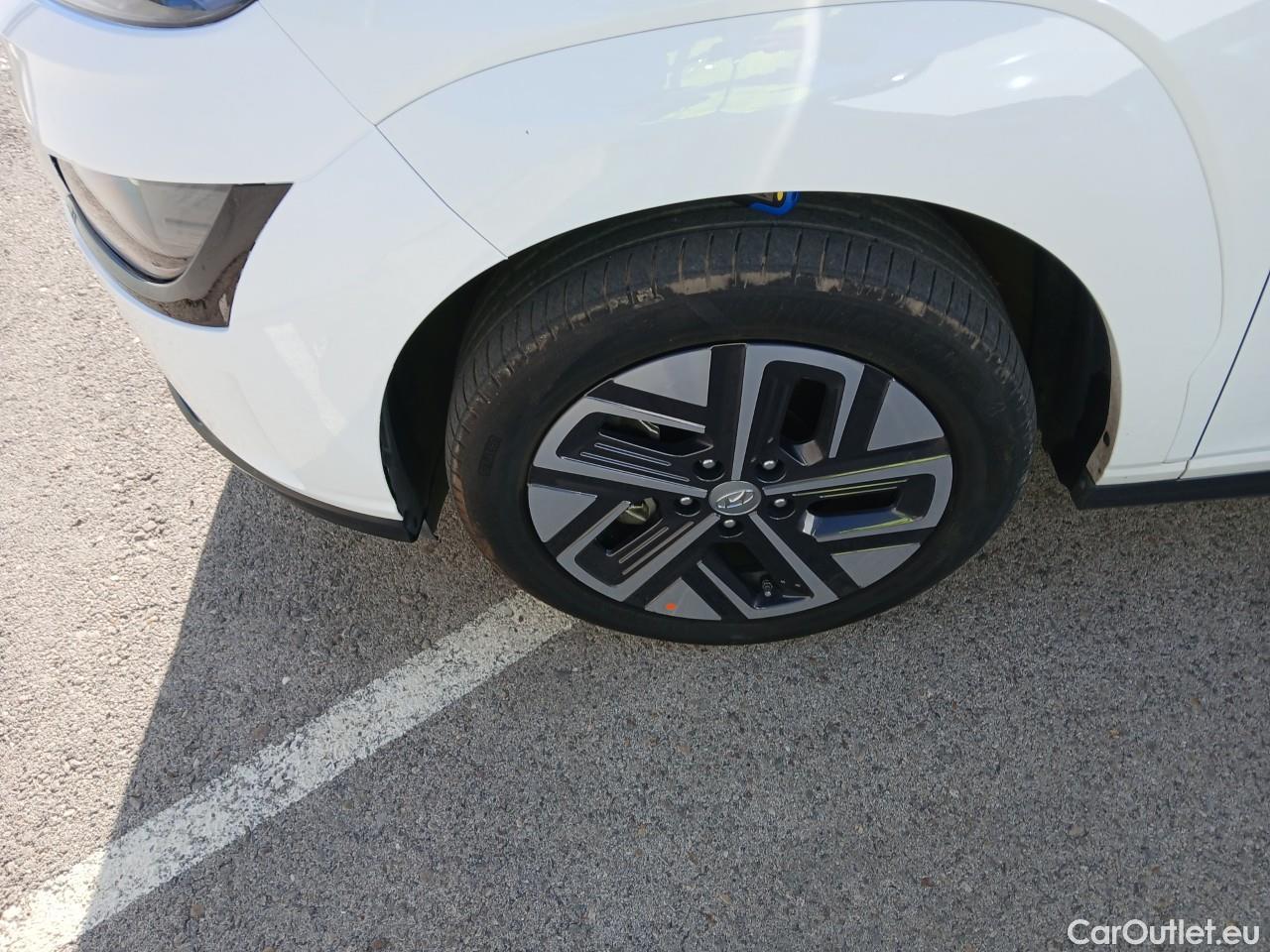  Land Rover  Discovery HYUNDAI Kona / 2020 / 5P / todoterreno 100kW EV Maxx #4