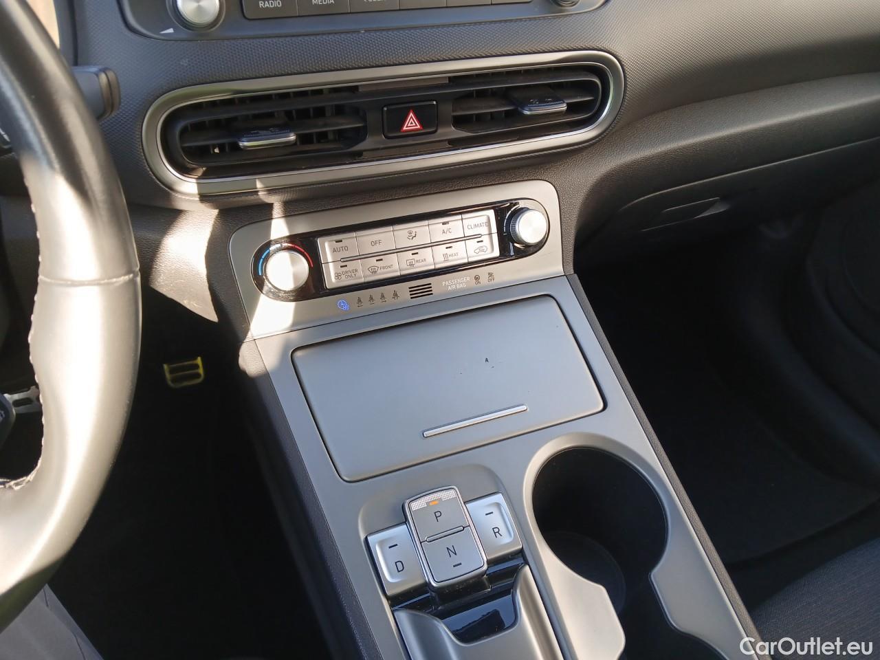  Land Rover  Discovery HYUNDAI Kona / 2020 / 5P / todoterreno 100kW EV Maxx #2