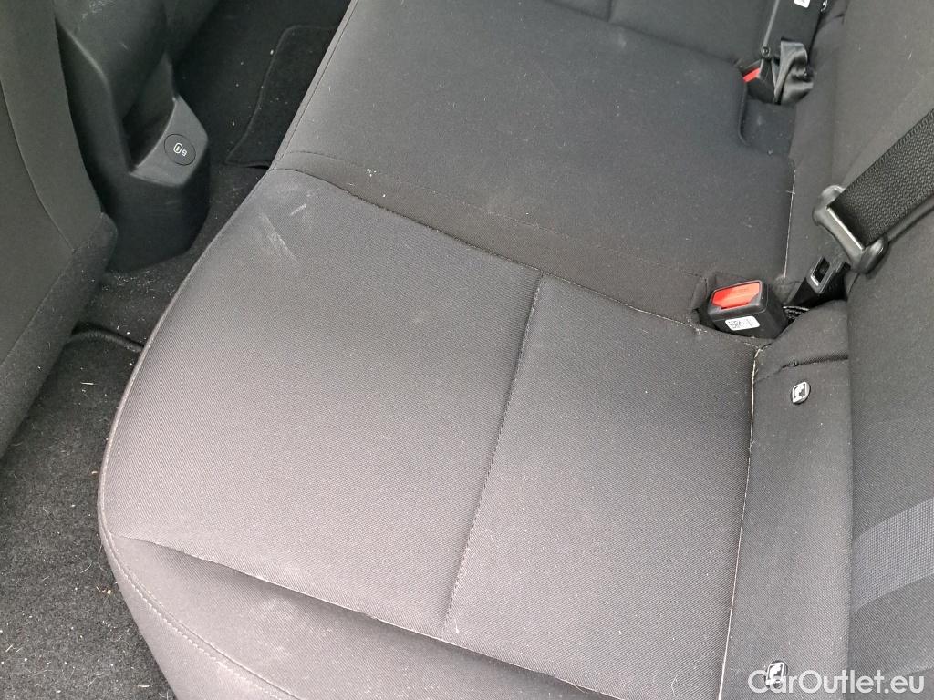  Land Rover  Discovery HYUNDAI i20 / 2023 / 5P / berlina con portón 1.0 TGDI Klass #16