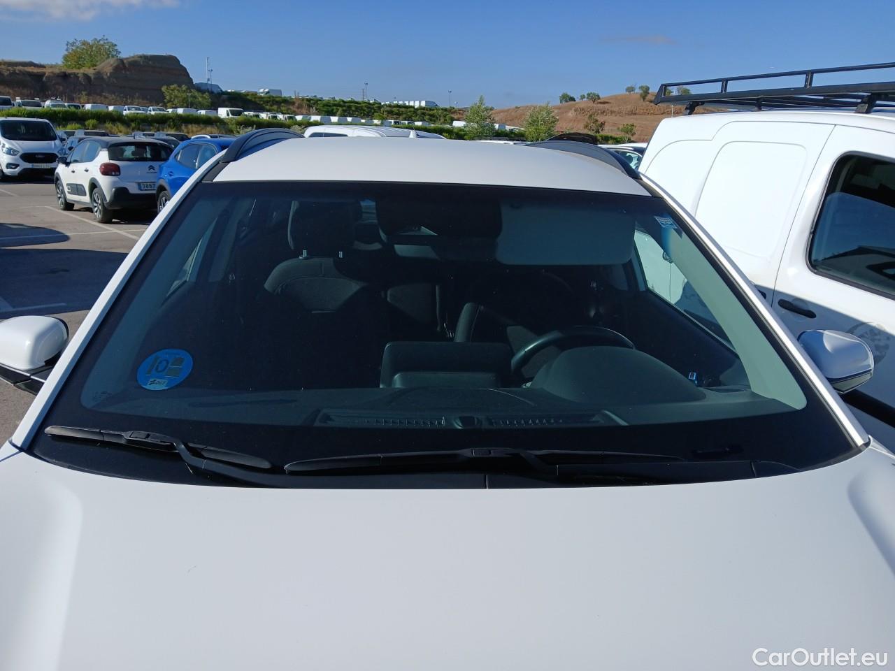  Land Rover  Discovery HYUNDAI Kona / 2020 / 5P / todoterreno 100kW EV Maxx #9