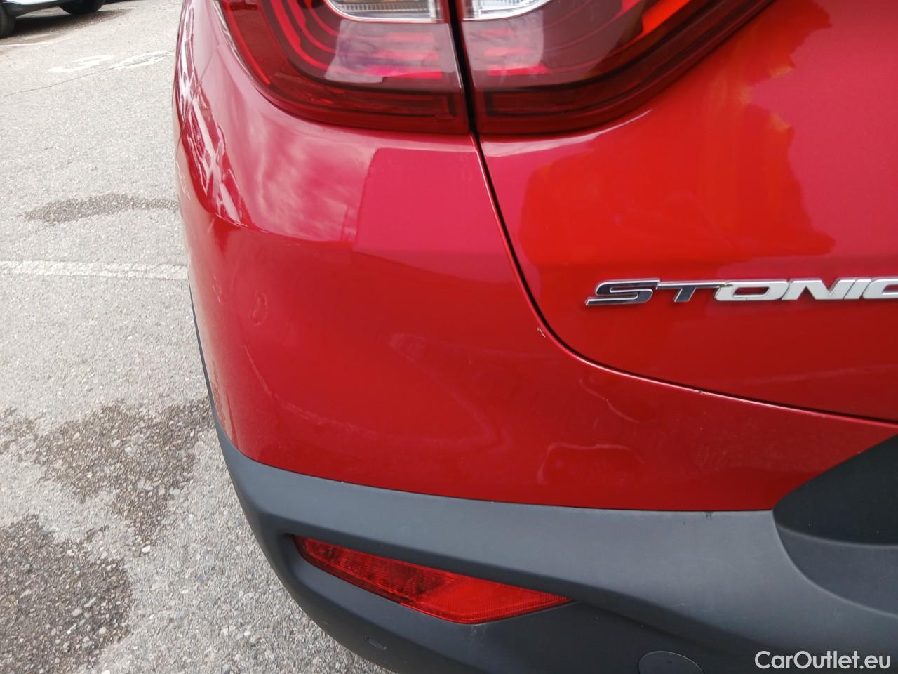  KIA  STONIC KIA  / 2017 / 5P / todoterreno 1.0 T-GDi 88kW (120CV) Drive Eco-Dynam #21