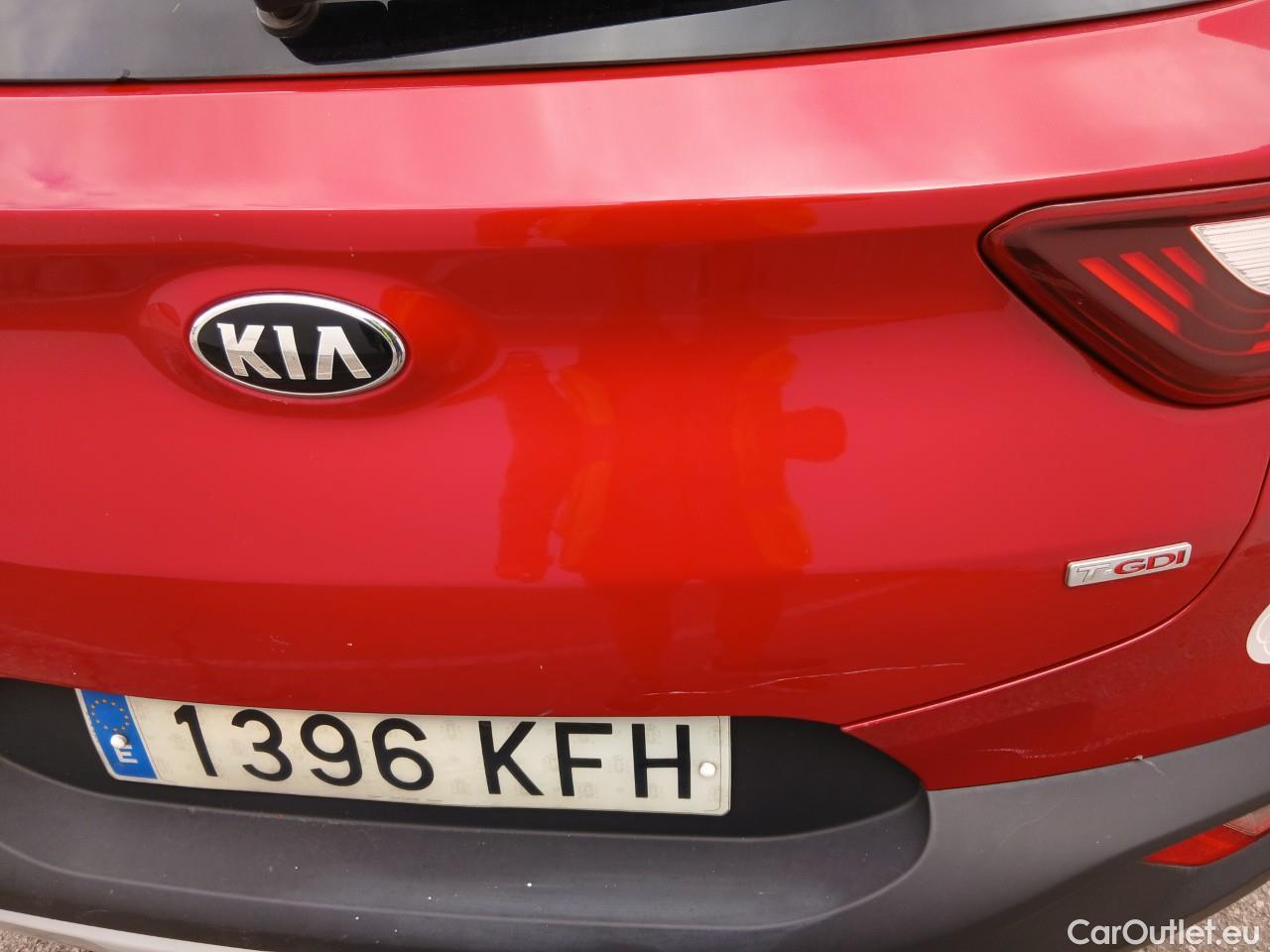  KIA  STONIC KIA  / 2017 / 5P / todoterreno 1.0 T-GDi 88kW (120CV) Drive Eco-Dynam #15