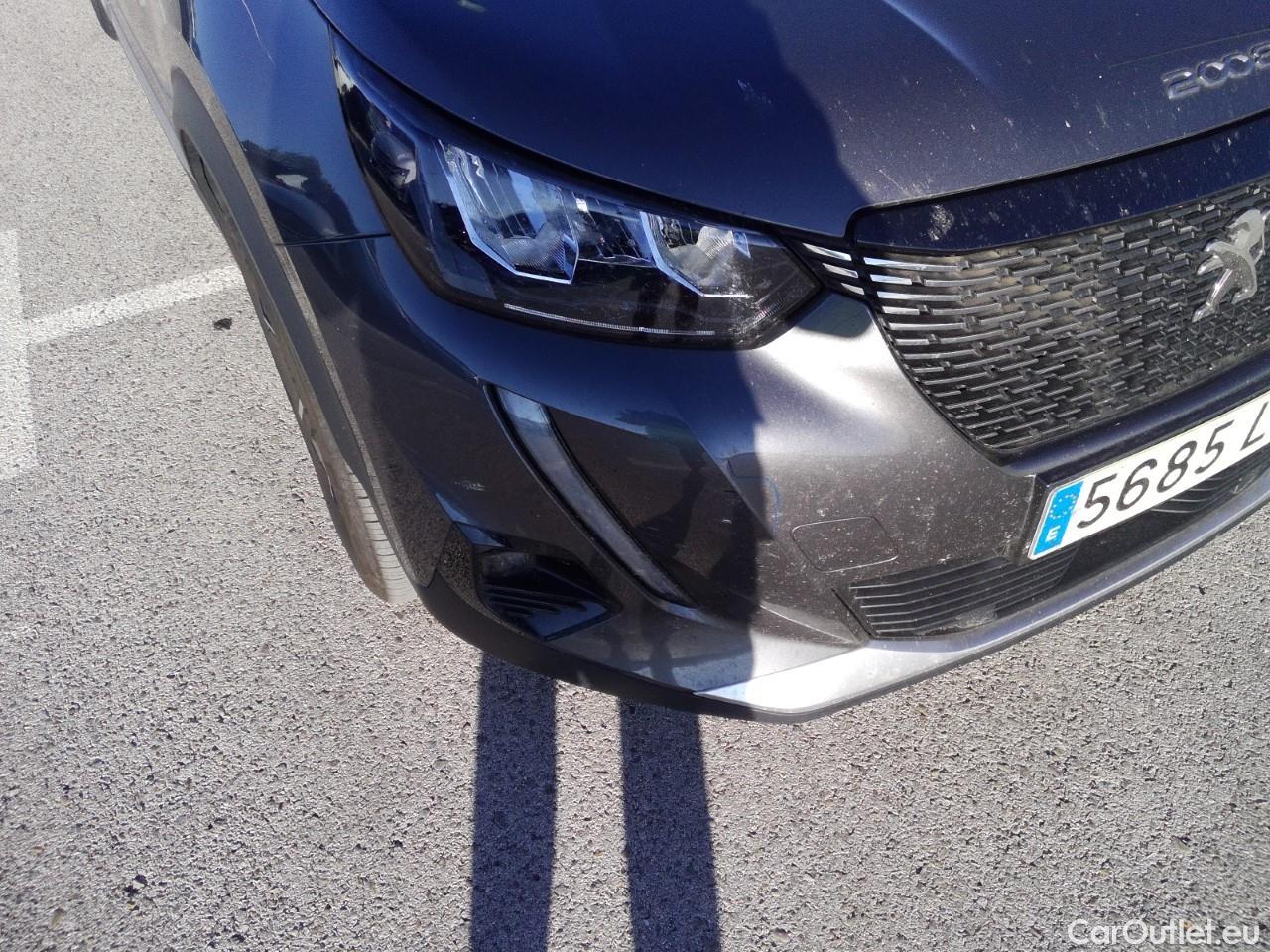  Peugeot  2008  Allure Pack 1.2 PureTech 130CV AT8 E6d #10