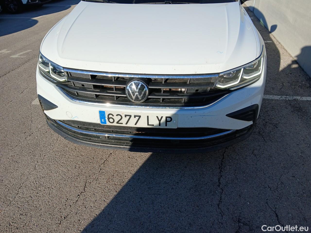  Volkswagen  Tiguan  Life 2.0 TDI 150CV AT7 E6d #3