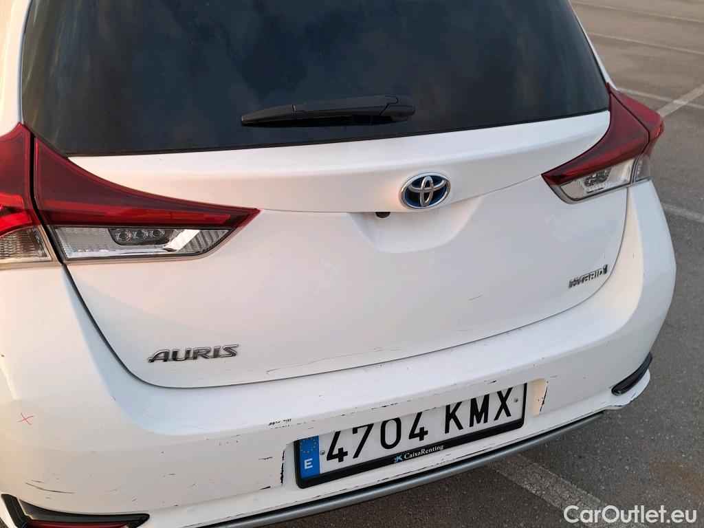  Toyota  Auris TOYOTA  5p 2G berlina con portón 1.8 140H Hybrid Feel! Edition #1