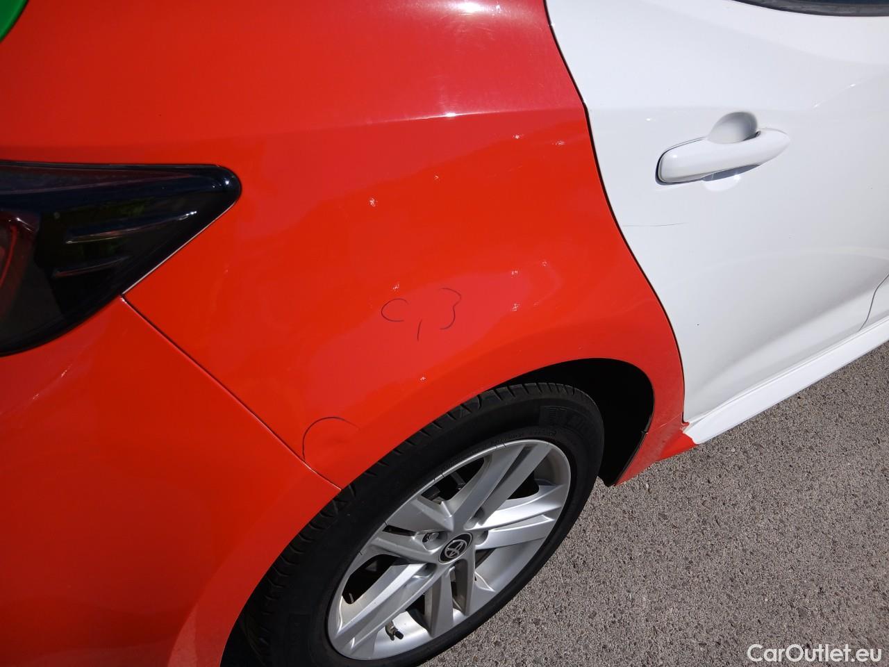  Toyota  Corolla TOYOTA  1.8 125H ACTIVE TECH E-CVT #19