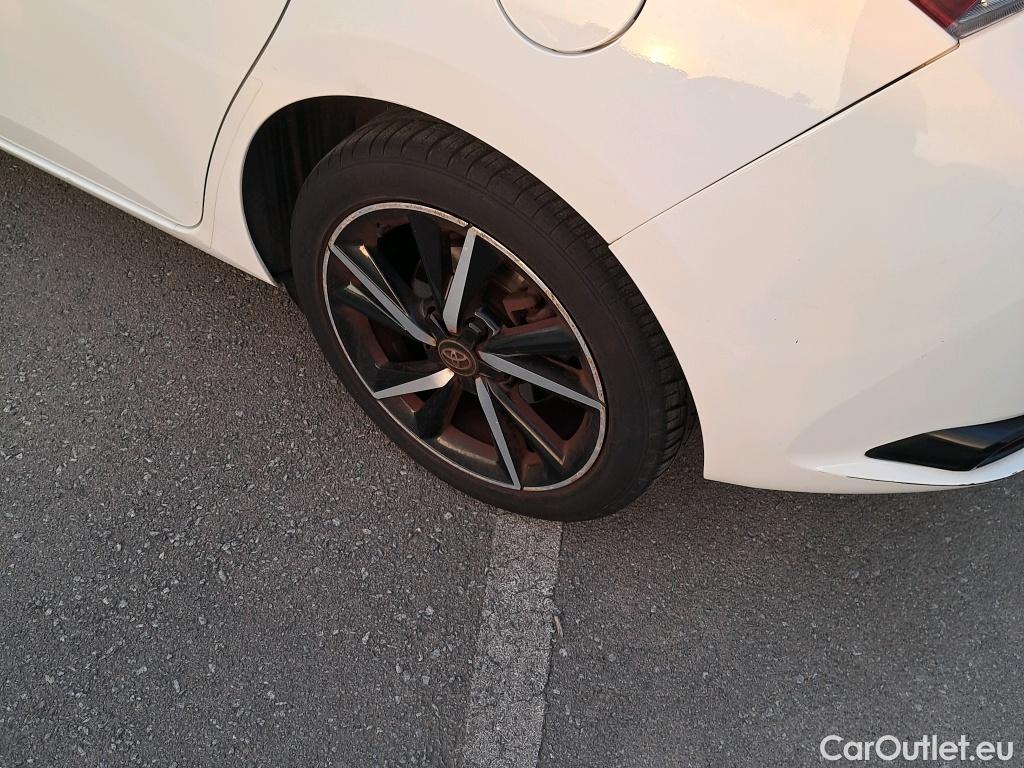  Toyota  Auris TOYOTA  5p 2G berlina con portón 1.8 140H Hybrid Feel! Edition #5