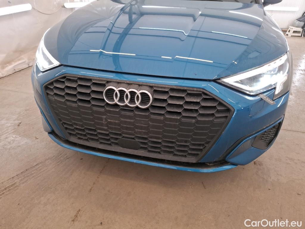  Audi  A3 AUDI  Sportback / 2020 / 5P / Berline 40 TFSI e 204 S Tronic Business Line (Ex 359P) #4