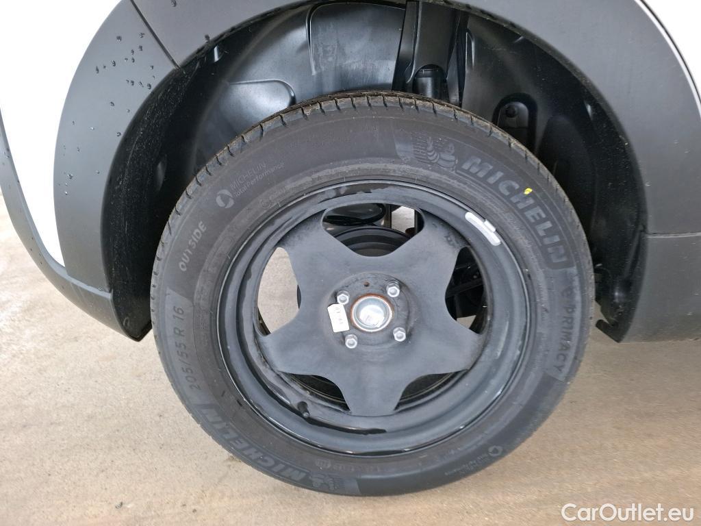  Citroen  C3 CITROEN  / 2020 / 5P / Berline PureTech 83 BVM PLUS #3