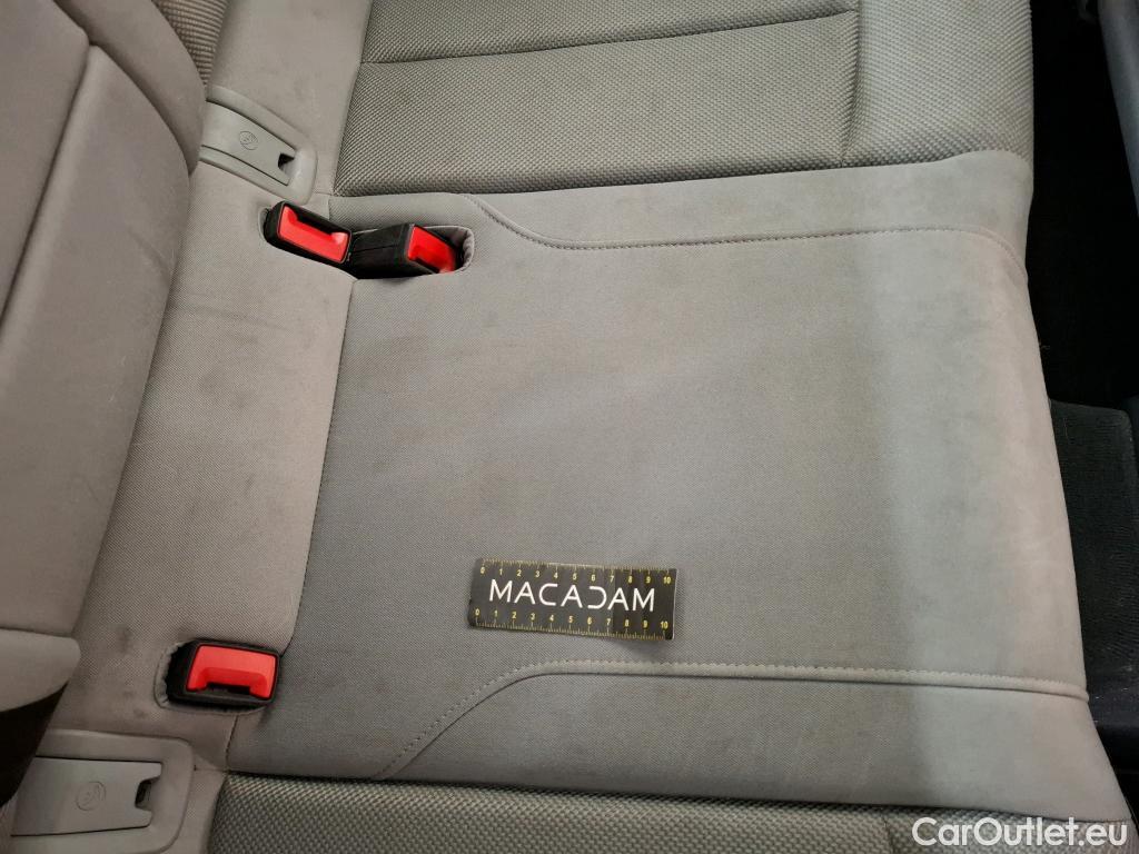  Audi  A4  Berline 30 TDI Business line 2.0 TDI 135CV BVA7 E6d #31