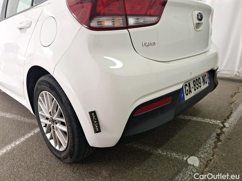  Land Rover  Discovery KIA Rio / 2020 / 5P / Berline 1.0 T-GDI 100 ACTIVE #17