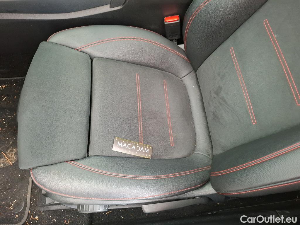  Mercedes  A-Klasse MERCEDES-BENZ Classe A Berline / 2018 / 4P / Berline A 200 AMG Line 7G-DCT #50