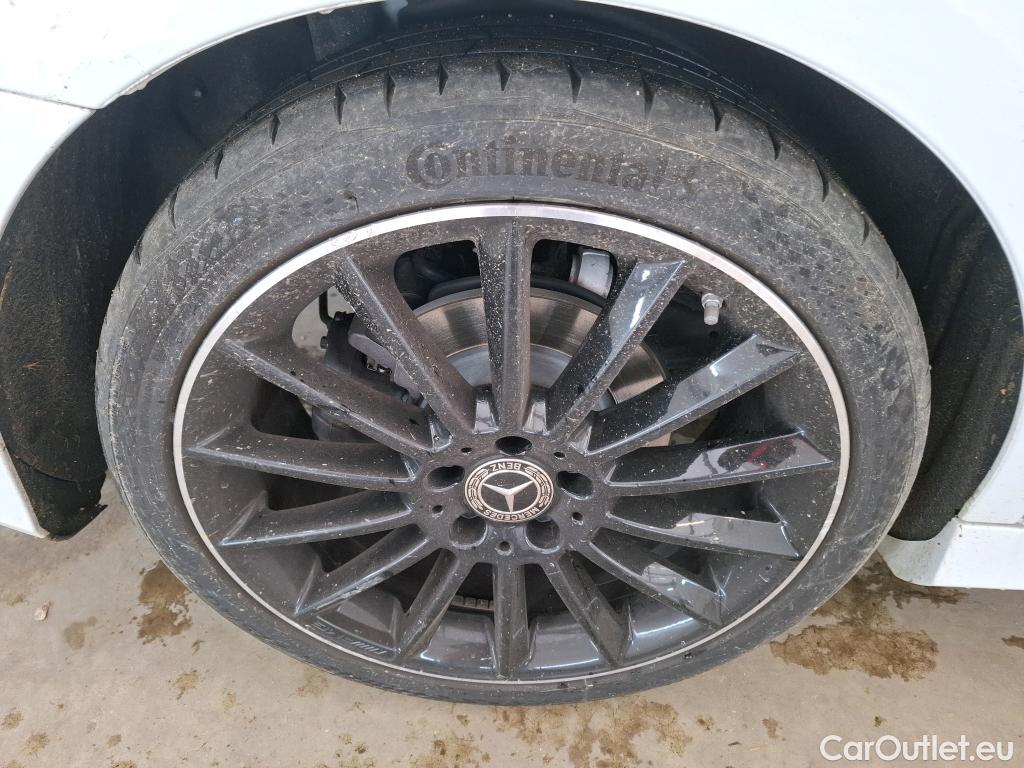  Mercedes  A-Klasse MERCEDES-BENZ Classe A Berline / 2018 / 4P / Berline A 200 AMG Line 7G-DCT #42