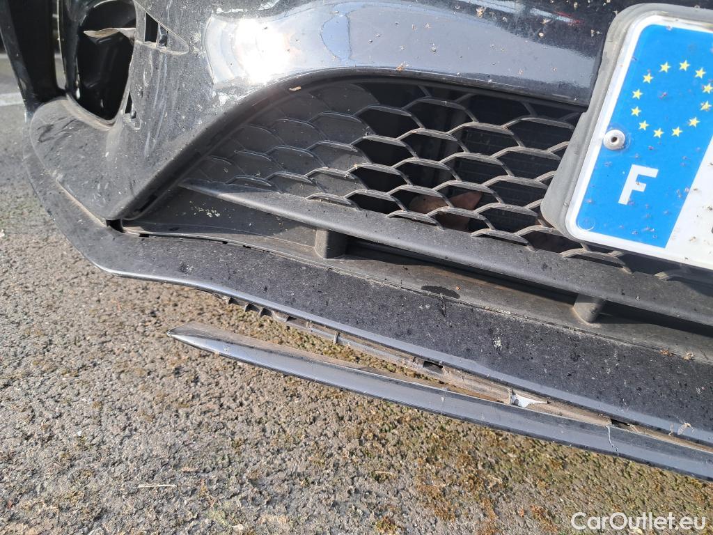 Mercedes  A-Klasse Classe A 5p Berline A 180 d AMG Line 7G-DCT
 #6