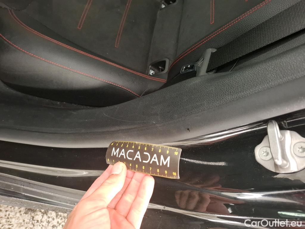  Mercedes  CLA-Klasse MERCEDES-BENZ CLA Coupe / 2019 / 4P / Coupé CLA 200 d AMG Line BA8 #19