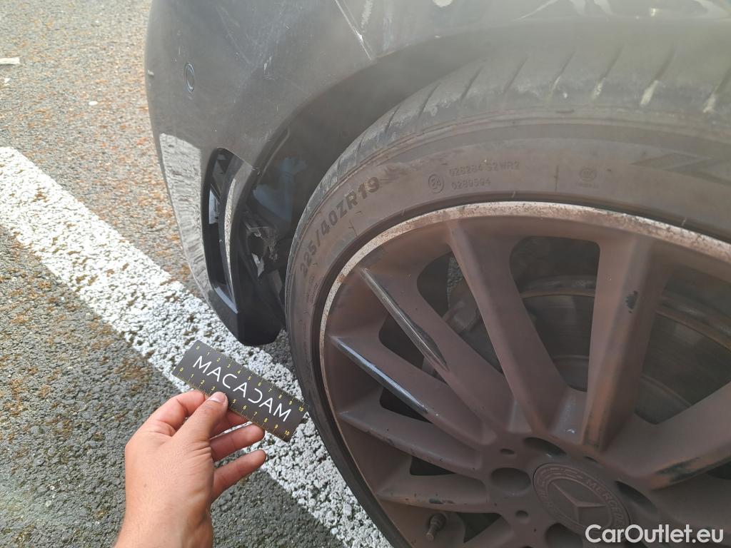  Mercedes  A-Klasse Classe A 5p Berline A 180 d AMG Line 7G-DCT
 #24