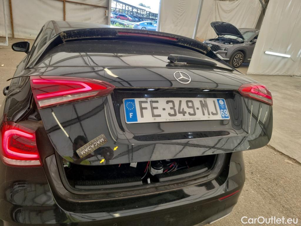 Mercedes  A-Klasse Classe A 5p Berline A 180 d AMG Line 7G-DCT
 #8