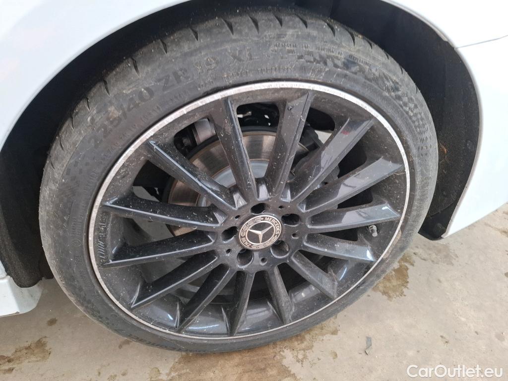  Mercedes  A-Klasse MERCEDES-BENZ Classe A Berline / 2018 / 4P / Berline A 200 AMG Line 7G-DCT #25