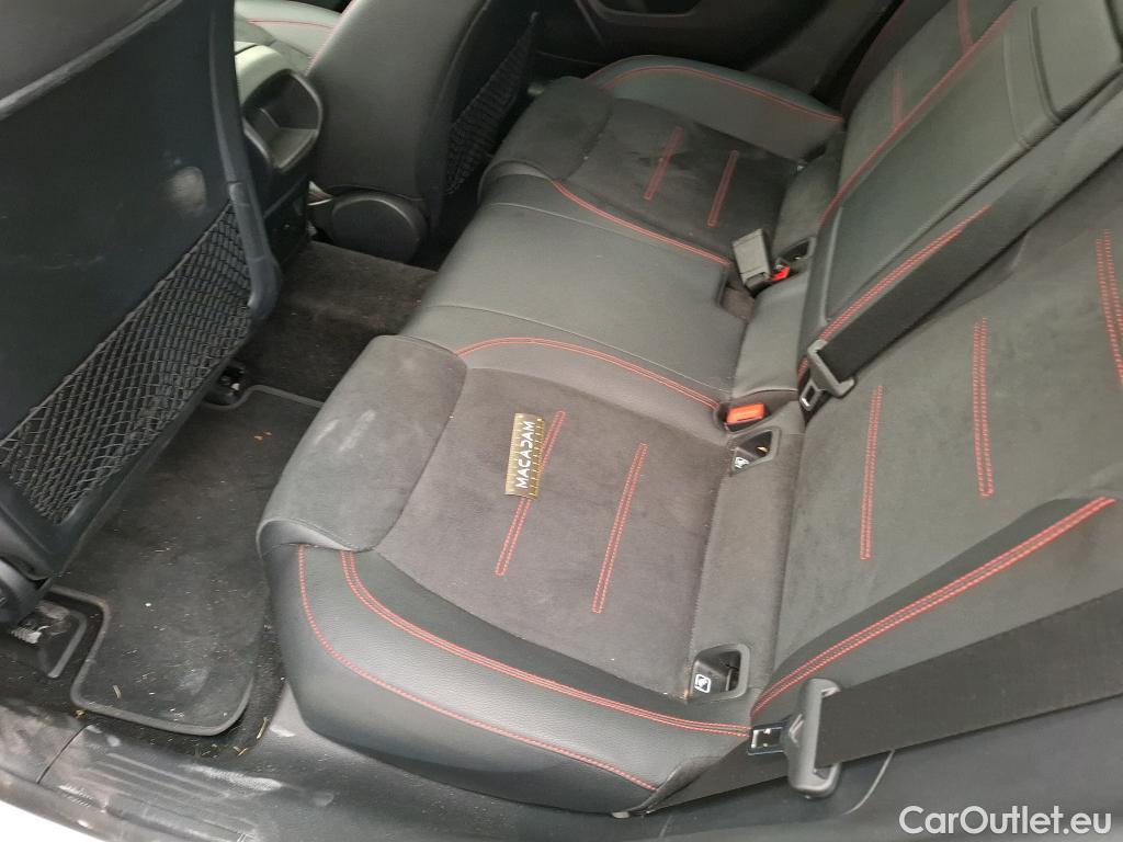  Mercedes  A-Klasse MERCEDES-BENZ Classe A Berline / 2018 / 4P / Berline A 200 AMG Line 7G-DCT #51