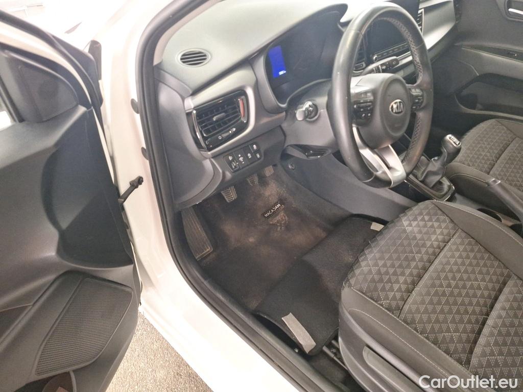  Land Rover  Discovery KIA Rio / 2020 / 5P / Berline 1.0 T-GDI 100 ACTIVE #1