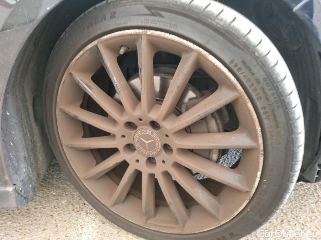  Mercedes  A-Klasse Classe A 5p Berline A 180 d AMG Line 7G-DCT
 #43