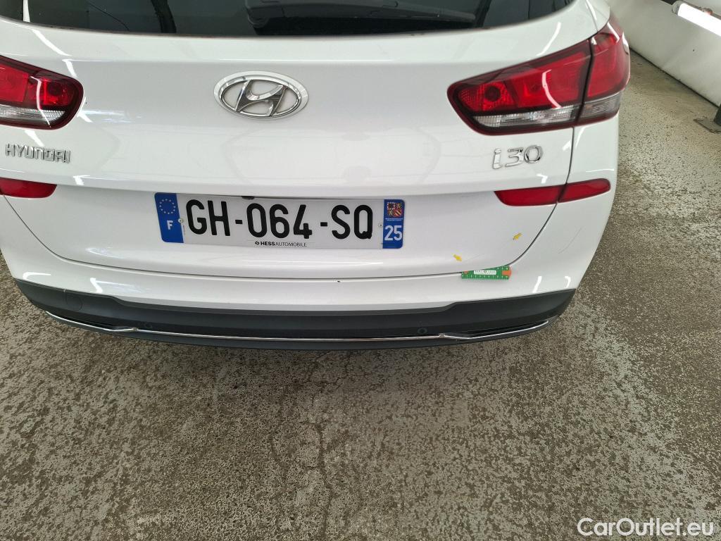  Hyundai  i30 HYUNDAI  Sport Wagon / 2020 / 5P / Break 1.0 T-GDI 120 MHEV I-MT CREATIVE SW #4