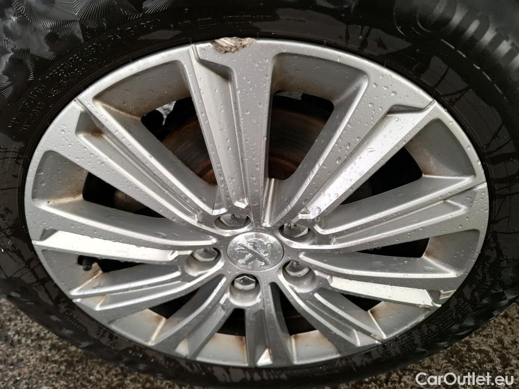  Peugeot  308  Allure 1.2 PureTech 130CV BVA8 E6d #4