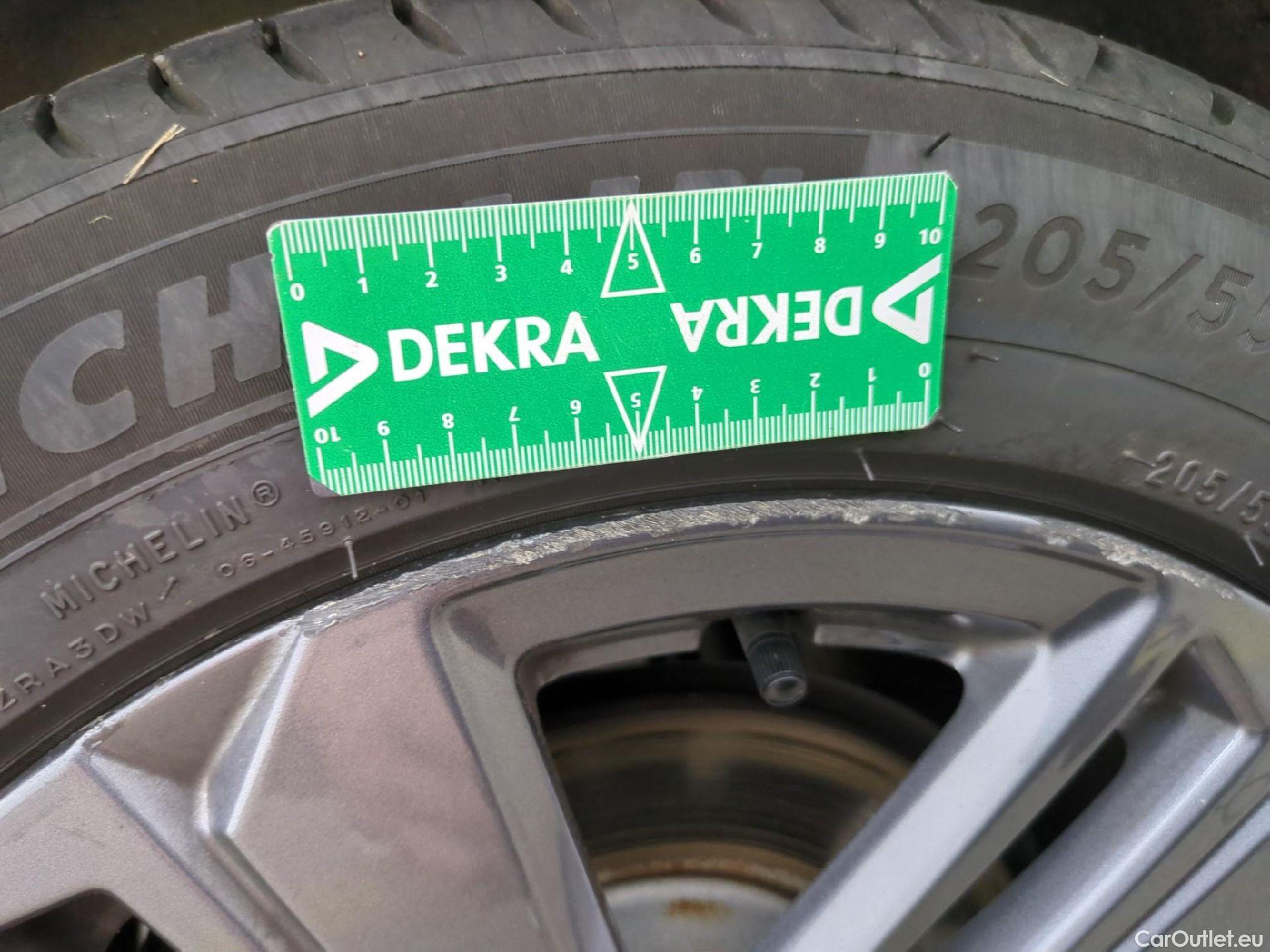  Peugeot  308  Active Pack 1.2 PureTech 130CV BVA8 E6d #17