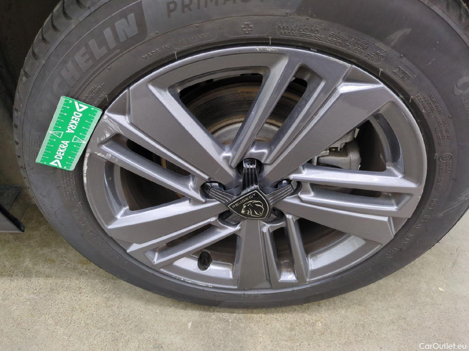 Peugeot  308  Active Pack 1.2 PureTech 130CV BVA8 E6d #15