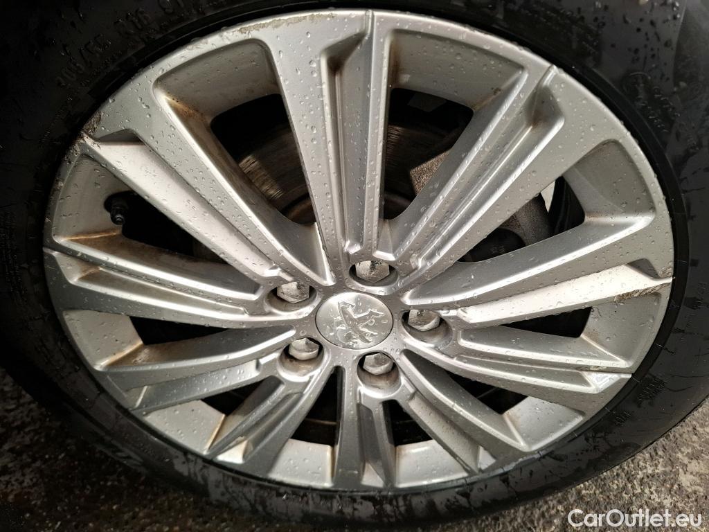  Peugeot  308  Allure 1.2 PureTech 130CV BVA8 E6d #24