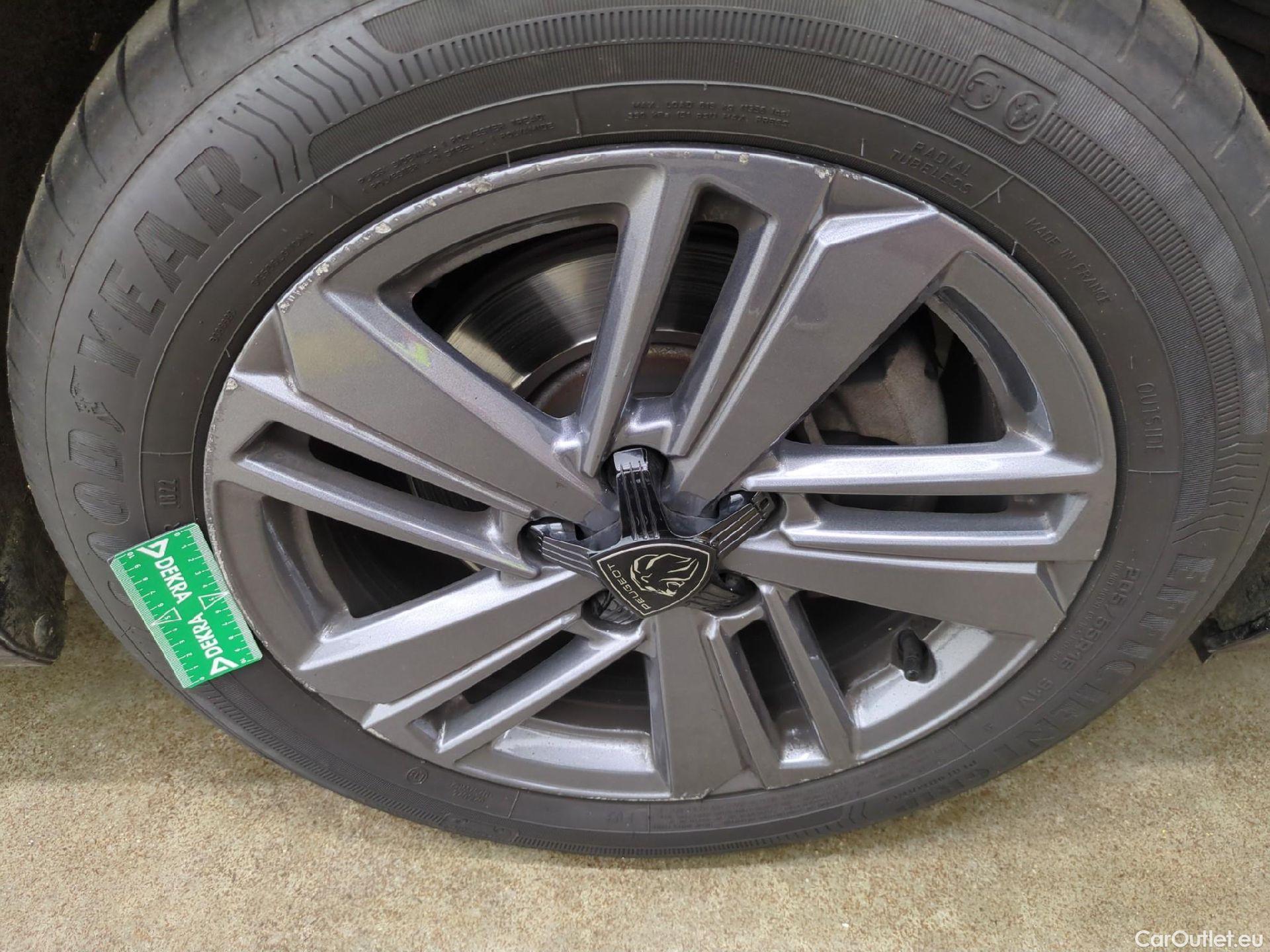  Peugeot  308  Active Pack 1.2 PureTech 130CV BVA8 E6d #3