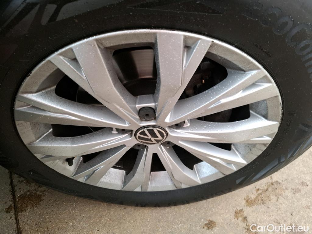  Volkswagen  Tiguan VOLKSWAGEN  / 2020 / 5P / SUV 2.0 TDI 150 DSG7 Life Business #19